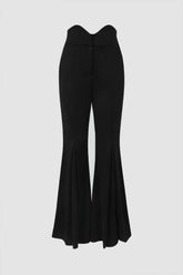 Pantalones acampanados con cintura asimétrica