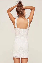 Minivestido de encaje con botones