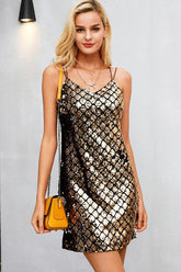 Vestido sin espalda con cuadros espaguetis