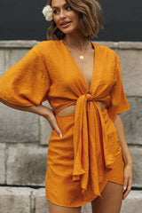 Impresionante minivestido elegante de manga corta