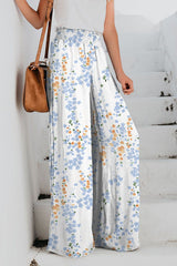 Pantalones anchos y fruncidos para tomar unas vacaciones