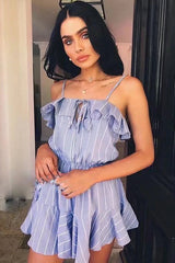 Mono de paseo con volantes y rayas azules