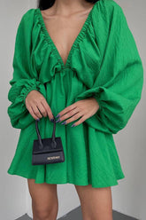 Feeling So Sweet – Langärmliges Minikleid mit V-Ausschnitt