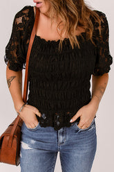 Sweetly Sentimental – Kurzärmliges Spitzentop mit Plissee