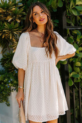 Vestido mini con mangas abullonadas de Tale To Tell