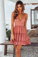 Vestido de pétalos con lazo en la espalda de encaje