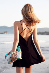 Kleines schwarzes Minikleid