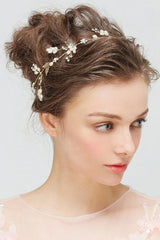 Diadema y horquilla con diamantes de perla