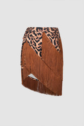 Falda asimétrica cruzada con flecos y capas