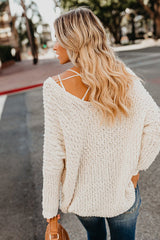 Suéter de punto con cuello en V Loving Embrace