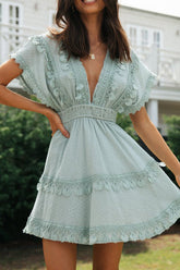 Entzückendes, rückenfreies Minikleid mit kurzen Ärmeln aus Spitze für jeden Tag