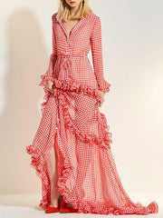 Vestido de noche con escote en V y encaje a cuadros