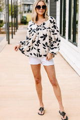 Top con cuello en V y estampado "Keep Things Classy"