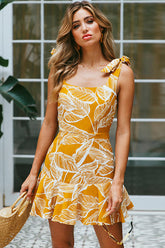 Fit&Flare Kleid mit Schleife und Blättermuster