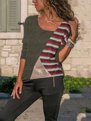 Lässiges T-Shirt mit Patchwork-Streifen in passender Farbe und rundem Kragen und langen Ärmeln