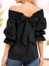 T-Shirt mit Schleife auf der Rückseite