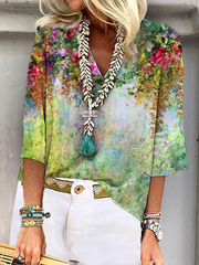 Camisas y tops con cuello en V y estampados florales de talla grande