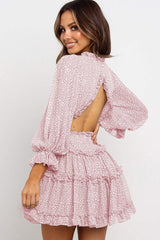 Vestido mini con volantes estampado en lengua romance