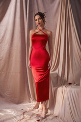 Neckholder-Maxikleid aus Satin mit Schlitz auf der Rückseite