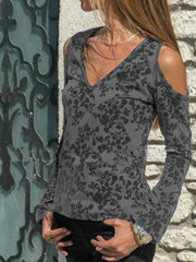 Camisetas estampadas de manga larga con escote en V y hombros descubiertos