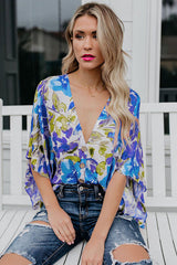 Camisa con cuello en V y estampado floral Wildrose