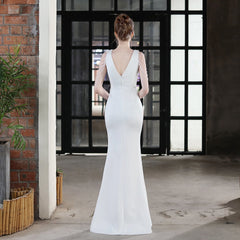 Vestidos formales con cuello vuelto Ava