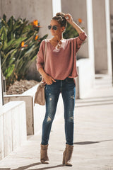 Consigue una acogedora blusa de cuello en V de color puro