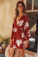 Vestido mini cruzado con estampado maravilloso