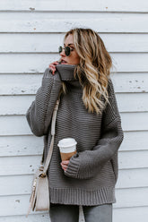 Suéter ligero de cuello alto Suri