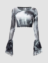 Top corto con volantes y efecto tie-dye