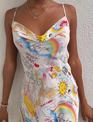 Vestido ajustado con tirantes sin espalda y estampado de grafiti