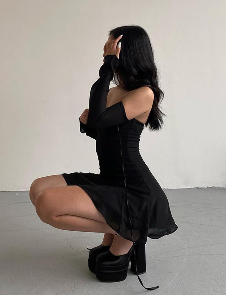 Slim One Shoulder Pleated Dress Black