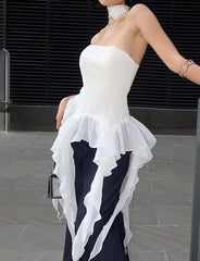 Camisola sin tirantes irregular con flecos y volantes para