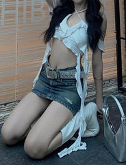 Top corto de tirantes con volantes y serpentinas para salir en verano