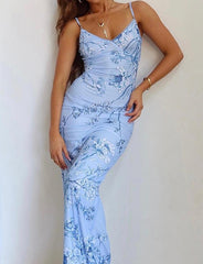 Vestido ajustado con estampado de tirantes sin espalda