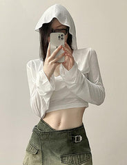 Top corto blanco con capucha y cintura ajustada y protector solar
