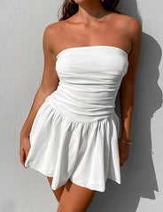 Vestido estilo swing con top de tubo y cintura estrecha