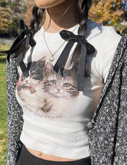 Kurzärmliges T-Shirt mit Rundhalsausschnitt und süßem Katzen-Print in Slim Fit