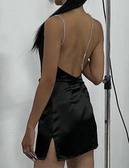 Vestido corto de fiesta con boducón de satén irregular y cadena de diamantes de imitación