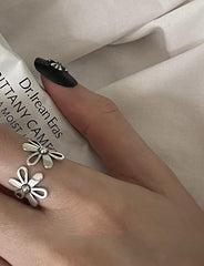 Anillo abierto simple de plata con lazo retro