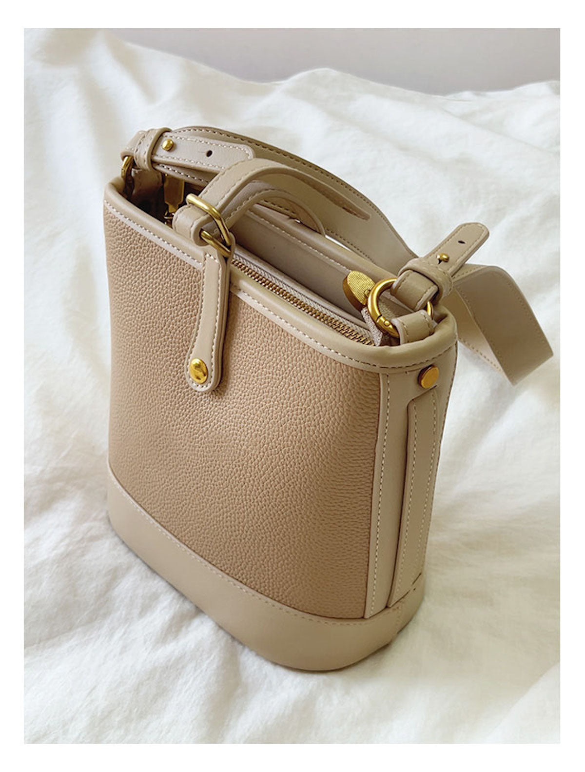 Chic Leather Bucket Bag
