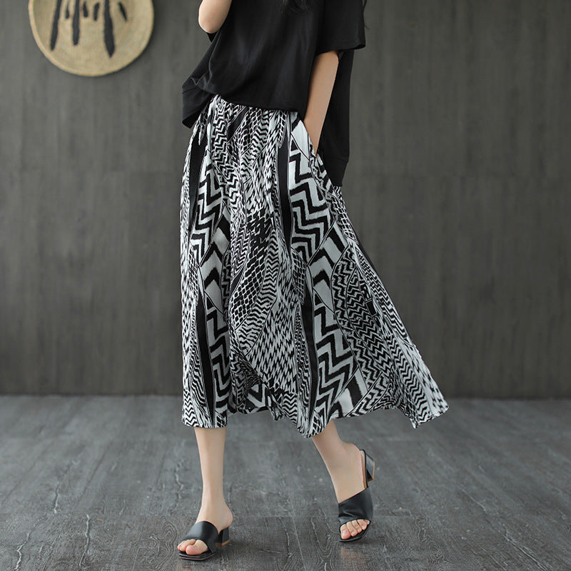 Geometric Print Pleated Midi Skirt