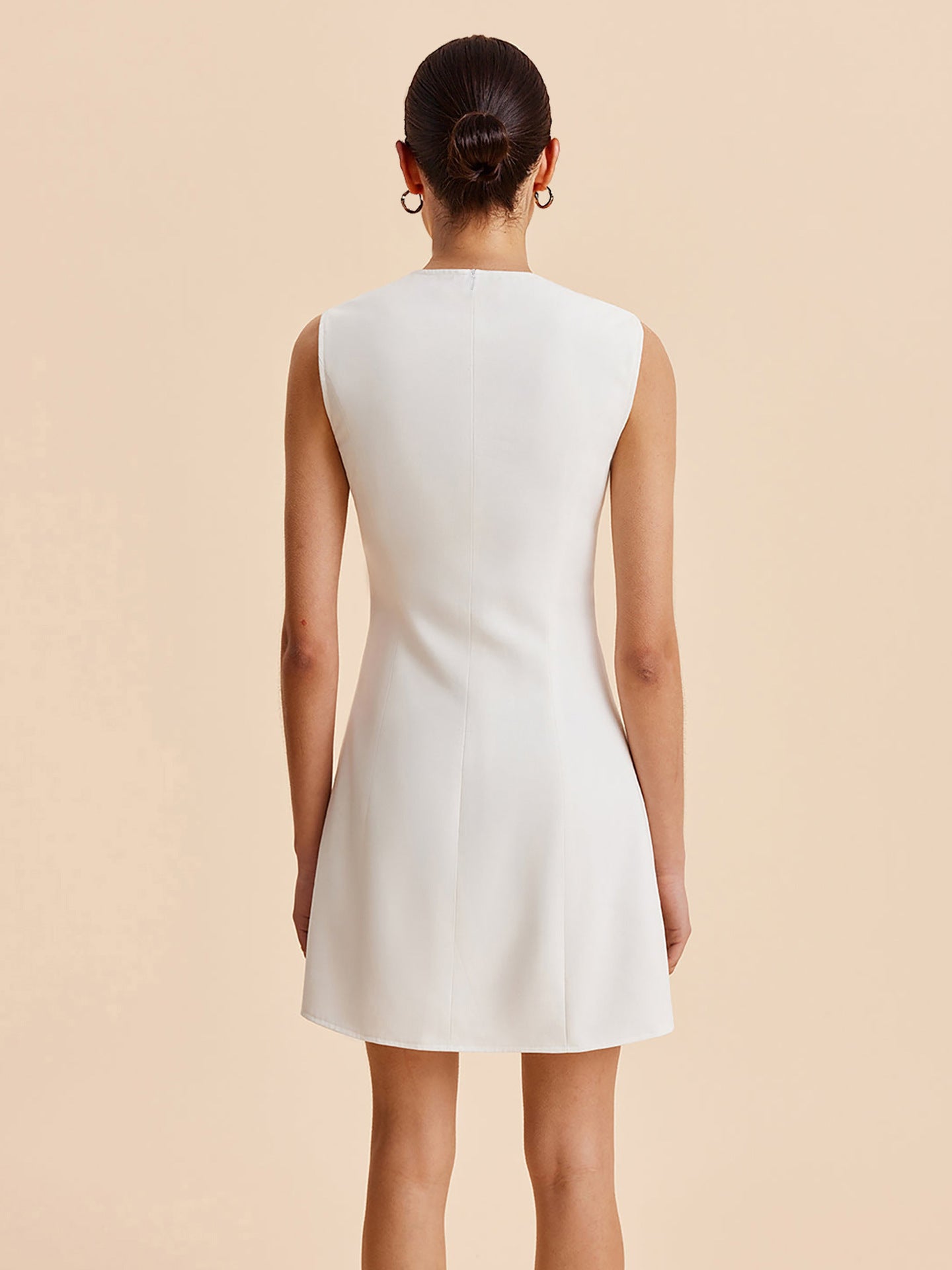 Sleeveless Round Neck Button-Up Solid Color Dress