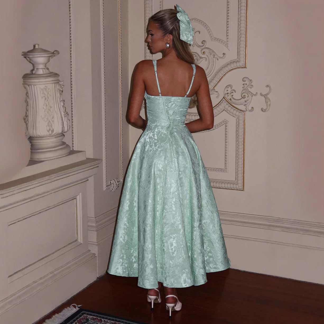 Elegant Backless Waist Jacquard Long Dress