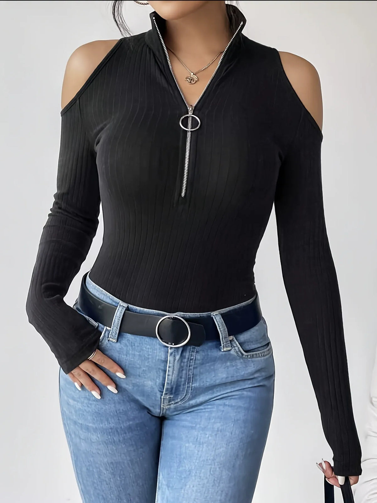 Stand-Up Collar Off-The-Shoulder T-Shirt