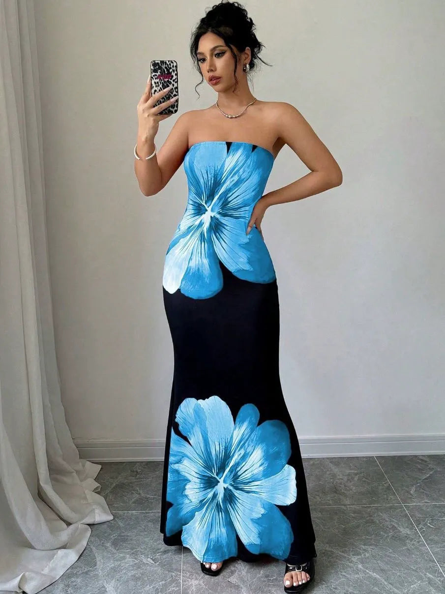 Strapless Figure-Hugging Long Dress