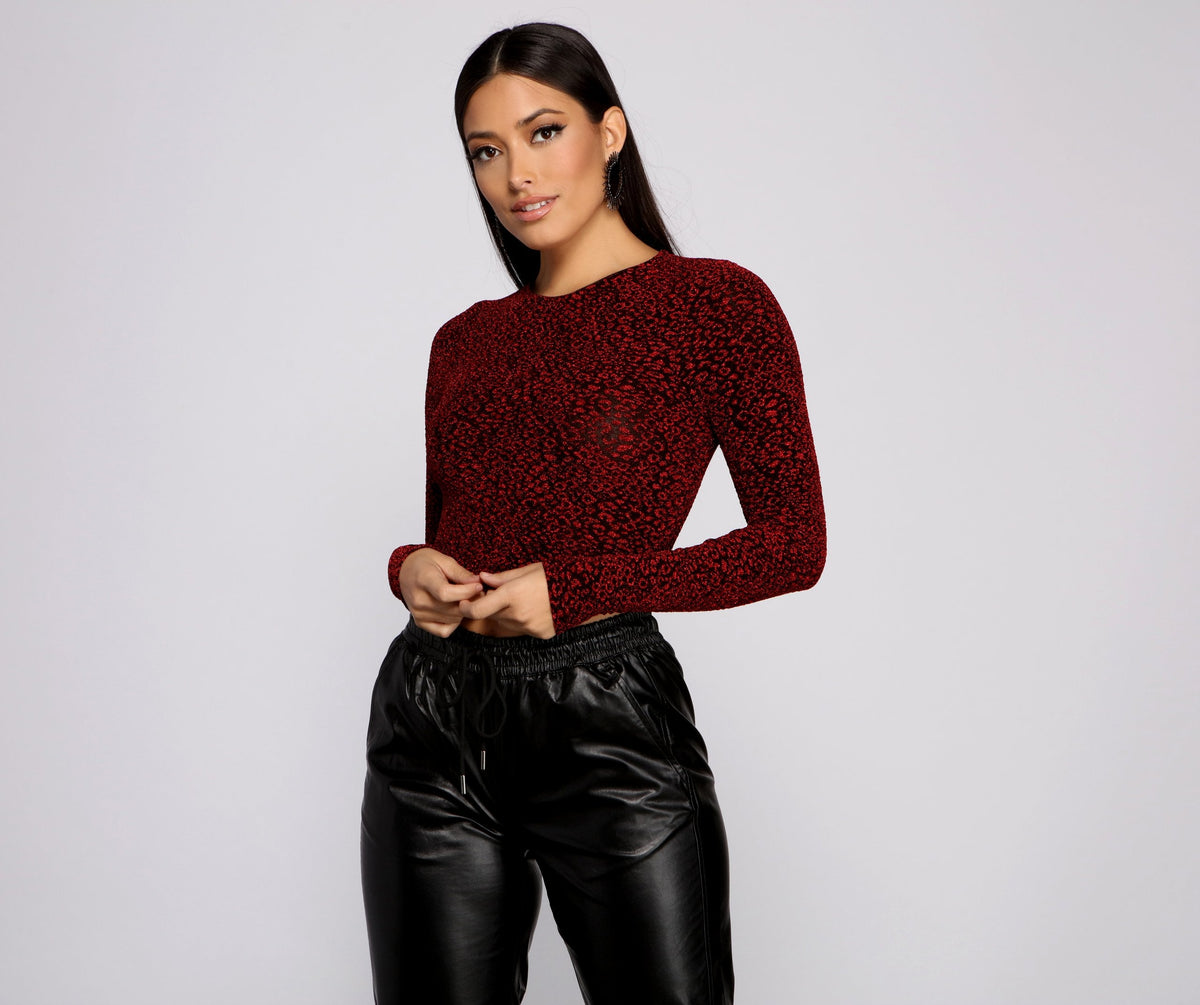 So Chic Crew Neck Lurex Crop Top