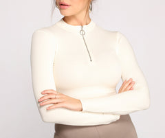 Sporty Chic Zip-Up Crop Top