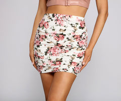 Charming And Chic Floral Mini Skirts