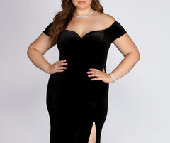 Plus Kira Formal Velvet Sweetheart Dresses